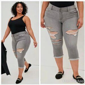 Torrid croppped Jegging Distressed